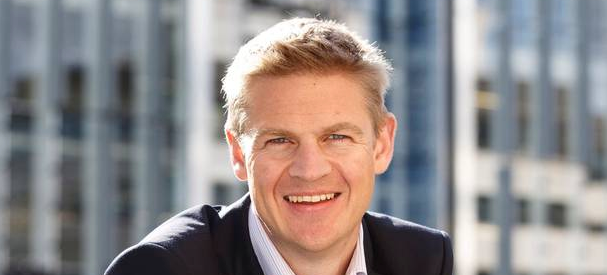 FanDuel CEO Parts Ways: Former CFO Returns to Take His Place