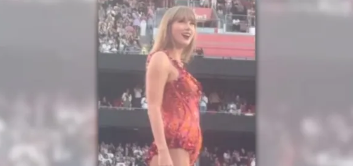 taylor-swift-baby-bump.png