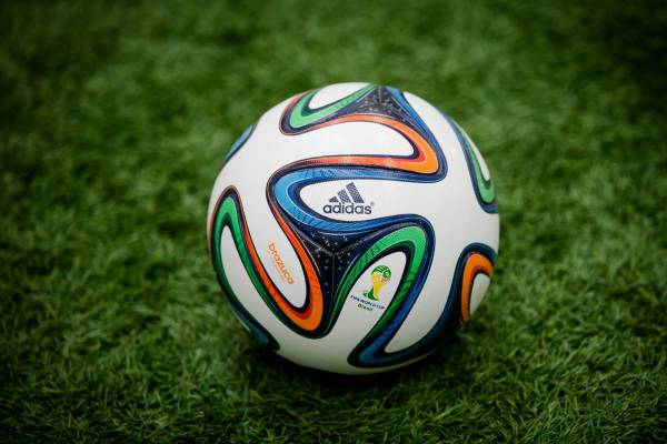 2014 World Cup Real-Time Game Update and Live Betting Center 