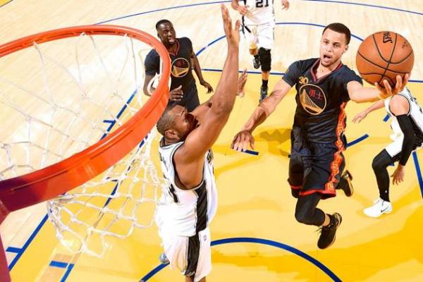 2015 NBA Series Parlay on the Favorites Pays $5500 2015 NBA Series Parlay on the Favorites Pays $5500