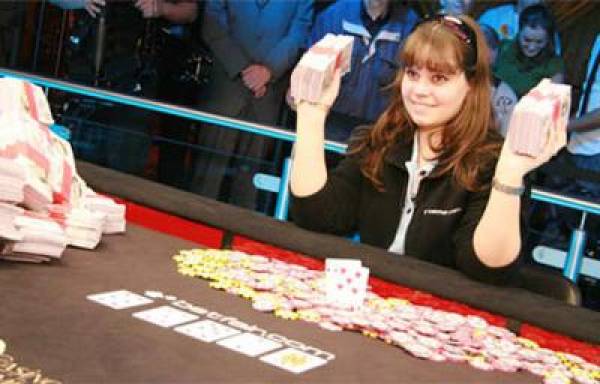 Female Poker Players Suck