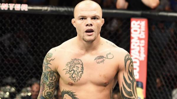 Bet on Anthony Smith v Glover Teixeira Fight - UFC May 13