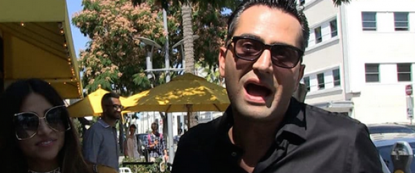 Poker Champ Antonio Esfandiari to Box Kevin Hart