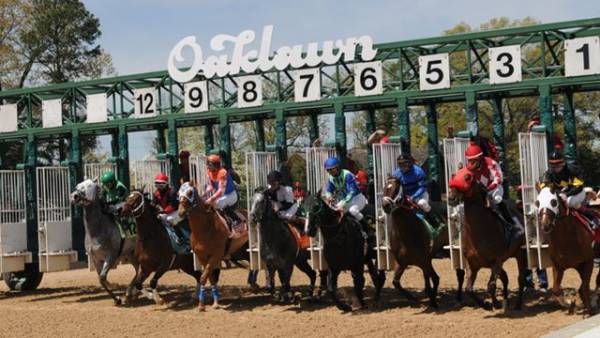 2016 Arkansas Derby Betting Odds:  Swipe the Favorite