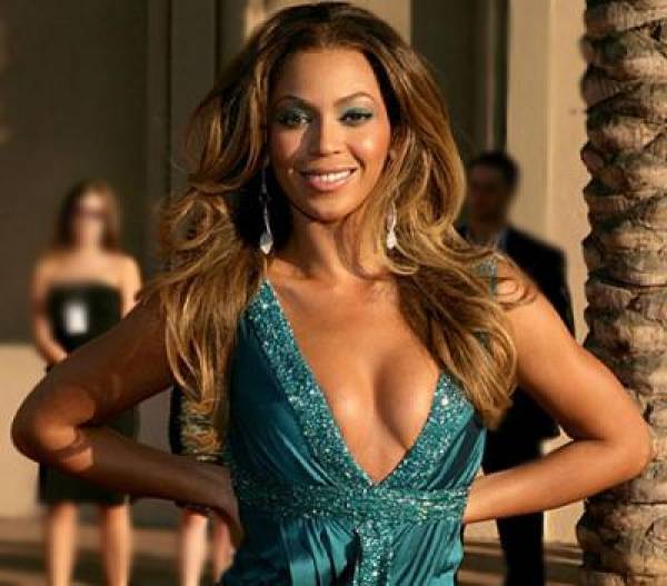 Beyonce Super Bowl Cleavage Odds