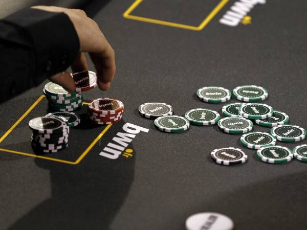 Bwin.Party Shares Tank as Hopes for Buyer Diminish 