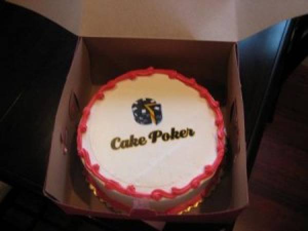 Victory Poker Cake 