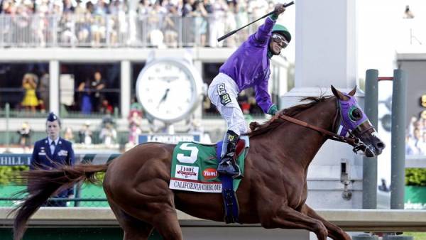 California Chrome Wins the 2014 Preakness Stakes 