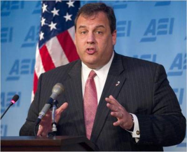 Christie Favors Online Gambling