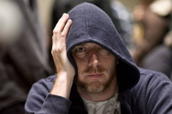 Man Arrested for Using Fake Poker Chips at Bellagio Made $1 Mil From Pirated DVDs Man Arrested for Using Fake Poker Chips at Bellagio Made $1 Mil From Pirated DVD