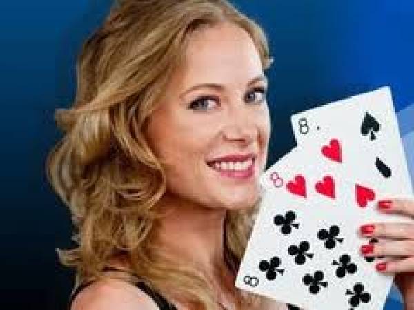 Claire Renaut Wins Bodog Anonymous Poker Series 2013 First Live Event