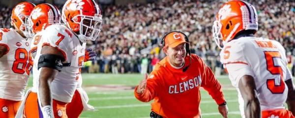 College Football – Top 25 Odds and Matchups Week 1 2019