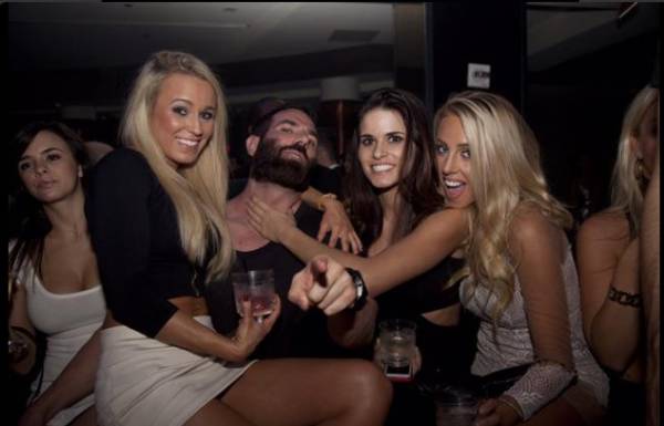 Poker Playboy Dan Bilzerian Reportedly Kicks Woman in Face at Nightclub 