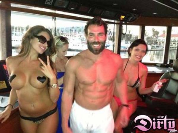 Dan Bilzerian on Howard Stern Show: Talks Gambling, Guns and P****