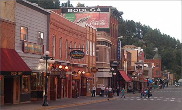 Deadwood Commissioners Fear Turning Gambling Town Into ‘Party City’