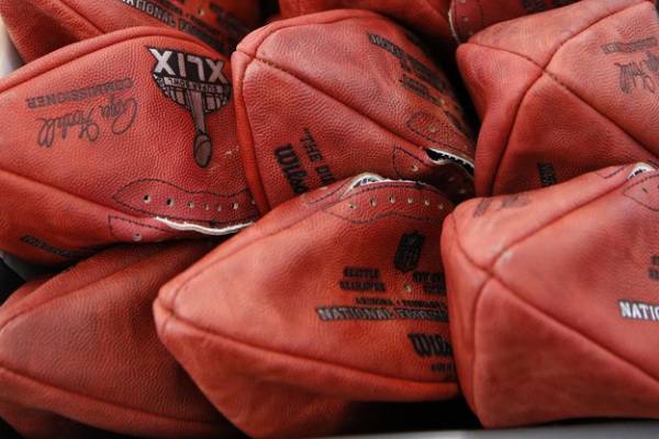 How Many Games Will Tom Brady Miss Due to Deflategate Odds: Four Pays $300 How Many Games Will Tom Brady Miss Due to Deflategate Odds: Four Pays $300