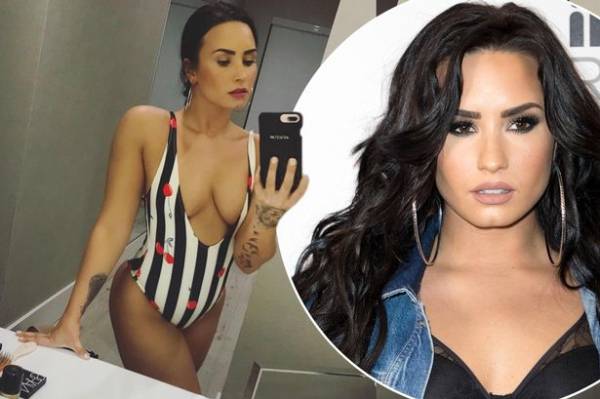 Demi Lovato Cleavage Prop Bet - Super Bowl National Anthem