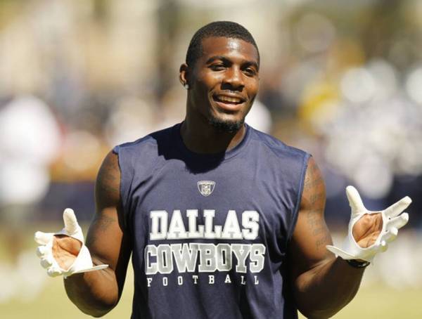 Dez Bryant Tweet and Uncertain Future Fail to Sway Oddsmakers… Yet 
