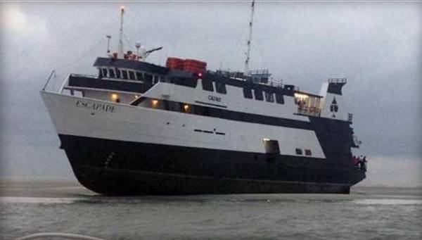 Brand New Casino Boat Stuck Off Georgia Coast With 123 People On Board