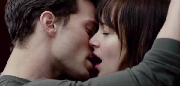 Fifty Shades of Grey Odds: Edinburgh Castle Favored to be First Locale for Publi