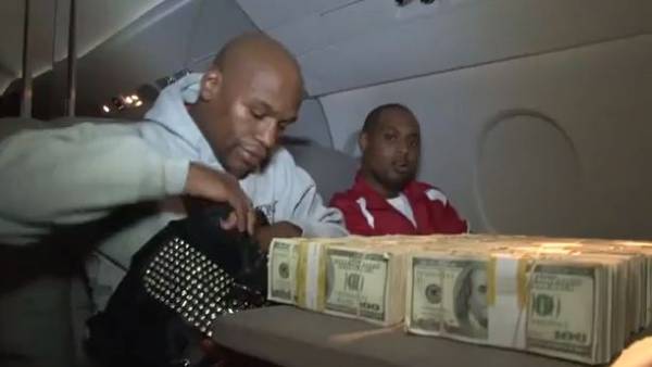 Floyd Mayweather Wants to Buy LA Clippers: Gambling Rep Could be an Issue Floyd Mayweather Wants to Buy LA Clippers: Gambling Rep Could be an Issue