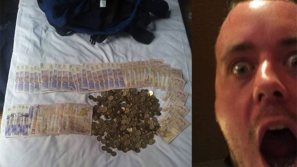 Police Post Selfie, Statement on Facebook Regarding Fruit Machine Bandits Police Post Selfie, Statement on Facebook Regarding Fruit Machine Bandits
