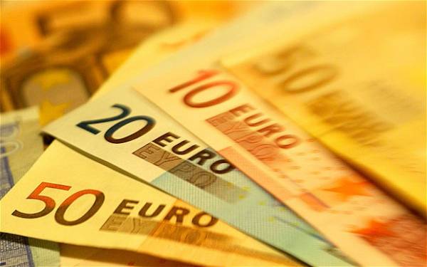 German Banker Stole €8.4 million From Clients to Feed Online Gambling Habit German Banker Stole €8.4 million From Clients to Feed Online Gambling Habit