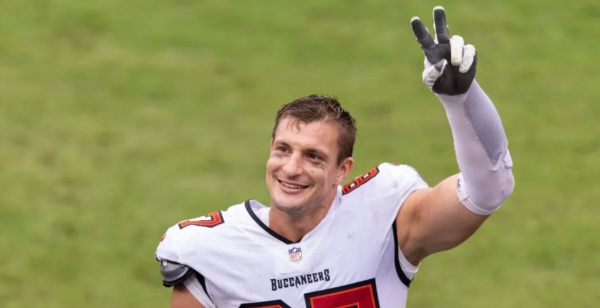 Gronk Likely to Sit Out New England Reunion Does Little to Change Bucs-Patriots Line