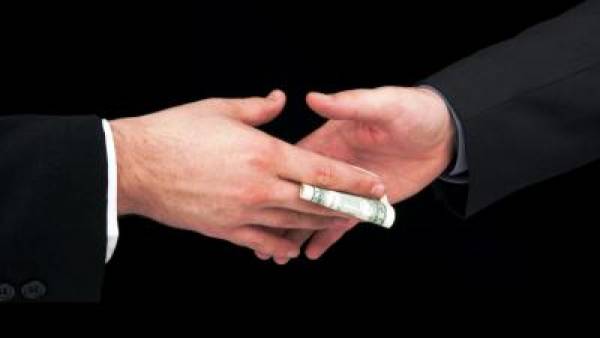 Full Tilt Poker Defendant Heard on Secret Tape Talks of Alleged Harry Reid Bribe Full Tilt Poker Defendant Heard on Secret Tape Talks of Alleged Harry Reid Bribe
