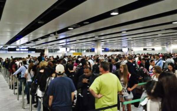 Ladbrokes Slashes Odds on Heathrow passport Queues During Olympics Ladbrokes Slashes Odds on Heathrow passport Queues During Olympics