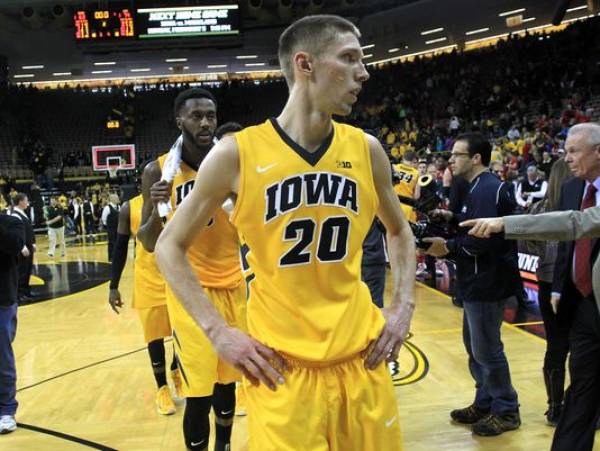 Iowa vs. Indiana Betting Line: Hawkeyes 16-5 ATS in Last 21 Meetings  