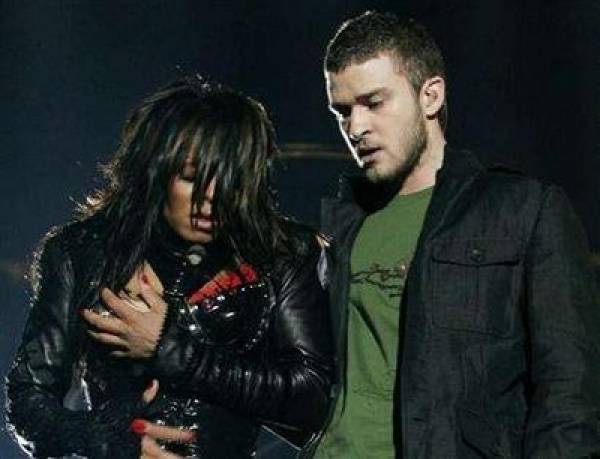 Janet Jackson Warddrobe Malfunction