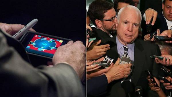 John McCain iPhone Poker Gaffe Goes Viral on G911 John McCain iPhone Poker Gaffe Goes Viral on G911