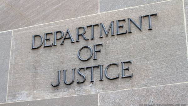 DOJ, FBI Begin Investigation Into Daily Fantasy Sports 