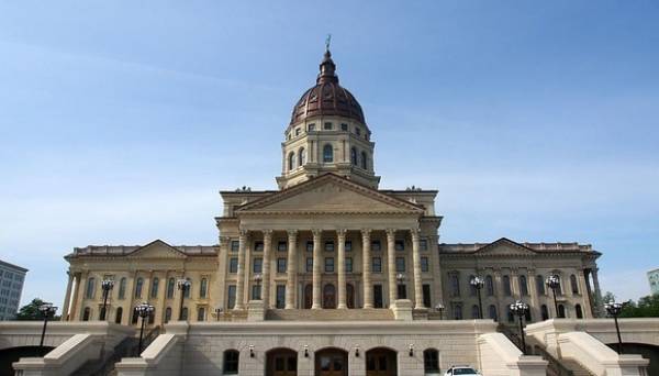 Kansas Senate Approves Fantasy Sports as Game of Skill Bill