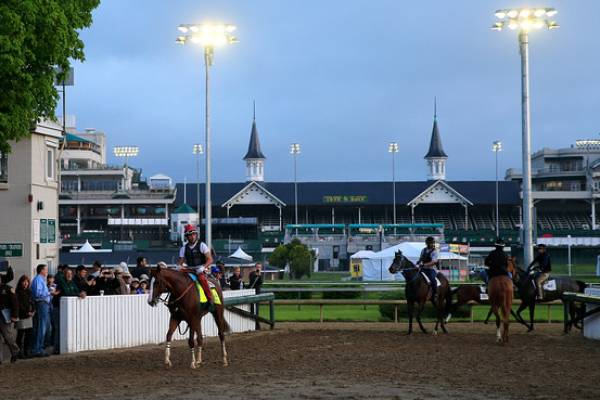 Which 2014 Kentucky Derby Horses Are the Best Closers