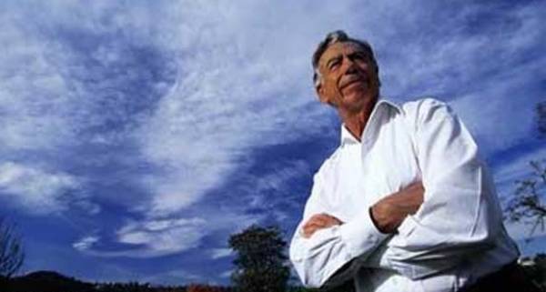 Man Who Made Vegas Into Gambler’s Paradise Kirk Kerkorian Dead at 98 Man Who Made Vegas Into Gambler’s Paradise Kirk Kerkorian Dead at 98