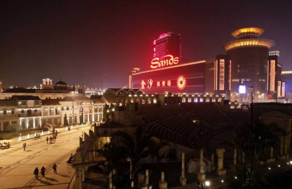 Las Vegas Sands Gets Downgraded as Macau Fears Grow