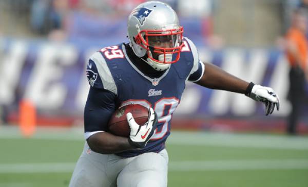 LeGarrette Blount vs. Marshawn Lynch Super Bowl 49 Prop Bets: Most Rushing Yards