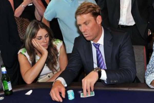 Lizzzz Hurley Comatose at Shane Warne Poker Tournament