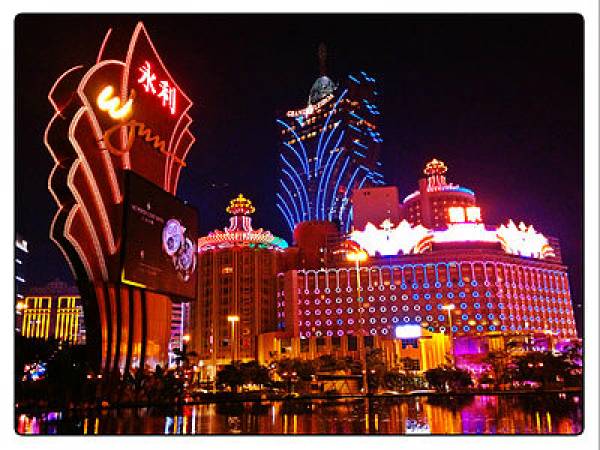 Macau Gambling Revenue Up But Misses Estimates Macau Gambling Revenue Up But Misses Estimates