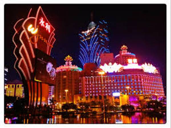 Macau Casino Stocks Tanking as Revenues Continue to Decline 