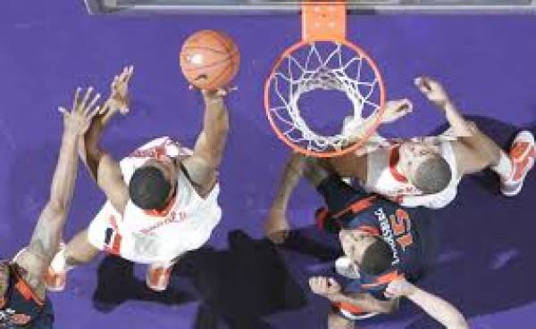 Daily Fantasy Sports Leagues Not Mad for March Madness as Most Shun College Hoops Daily Fantasy Sports Leagues Not Mad for March Madness as Most Shun College Hoop