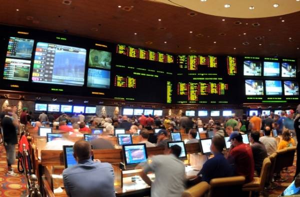 Las Vegas Casinos Go All In for March Madness Betting