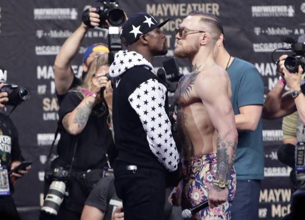 Where Can I Watch, Bet the Mayweather-McGregor Fight Near Dallas Fort Worth Airport