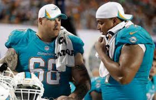 Line on Monday Night Football Dolphins Bucs Game Yet to Move Despite Chaos Line on Monday Night Football Dolphins Bucs Game Yet to Move Despite Chaos