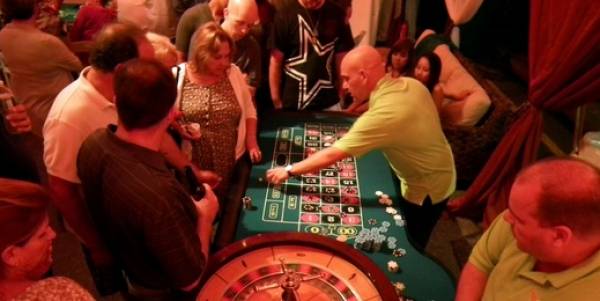 High Stakes Gamblers Were Allowed to Abuse Dealers, Throw Bananas, Urinate on Walls High Stakes Gamblers Were Allowed to Abuse Dealers, Throw Bananas, Urinate on Wa
