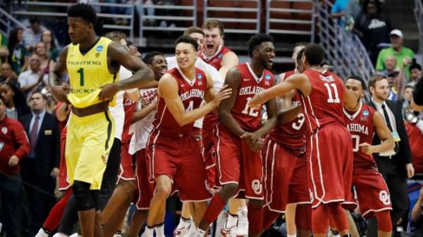 Oklahoma vs. Villanova Betting Line Set at Wildcats -2.5 for Final Four 