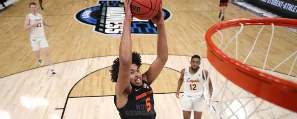 Oregon State Beavers vs. Houston Cougars Betting Trends - NCAA Tournament Elite Eight