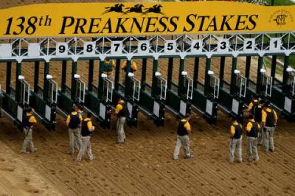Oxbow Wins the 2013 Preakness Stakes